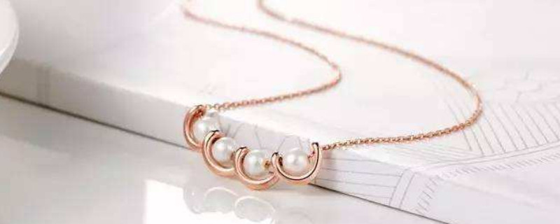 珍珠可以和銀飾一起佩戴嗎