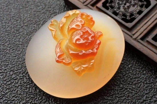 佩戴玉髓有什么功效