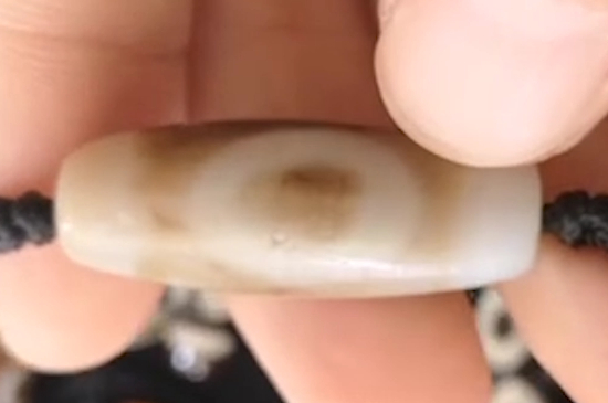 天珠紅色好還是黑白好