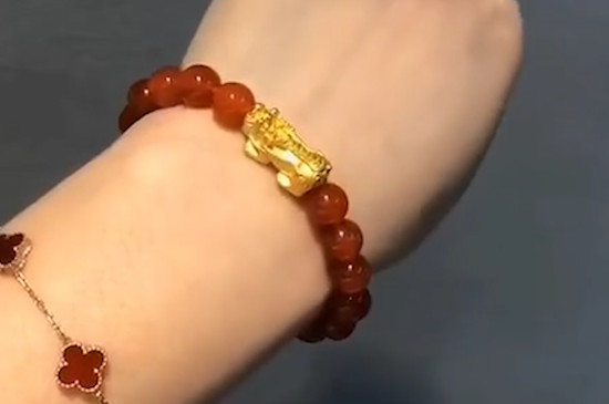 戴貔貅在手上有什么禁忌?