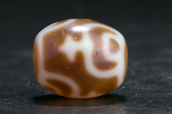 瓷的天珠值錢嗎，并不值錢僅售幾十元