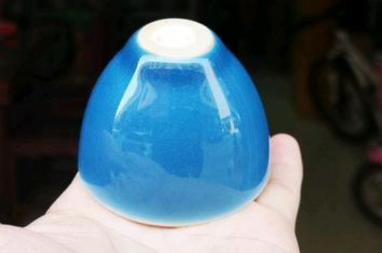 霽藍(lán)釉瓷器特征