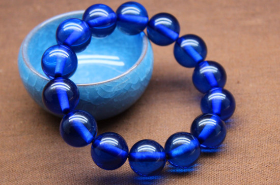 藍(lán)精靈蜜蠟如何鑒定