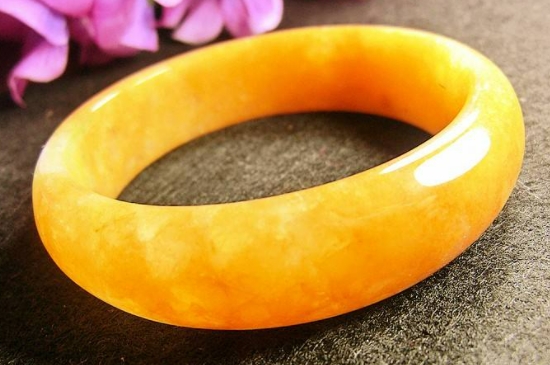 黃玉是什么玉?產(chǎn)自哪里
