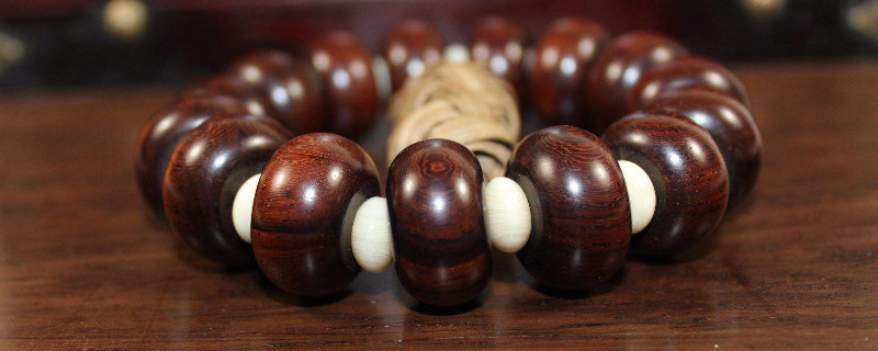 黃花梨手串什么時(shí)候可以佩戴