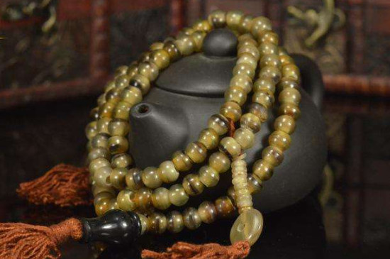 牦牛角手串為什么有紅色