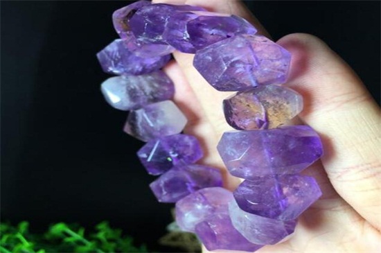 紫水晶手鏈戴哪只手