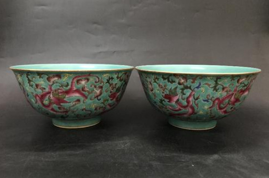 乾隆琺瑯彩瓷器的鑒定特征