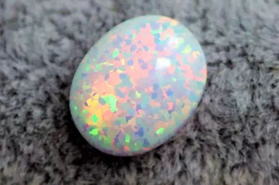 佩戴歐泊功效與作用