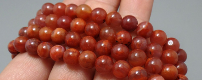 鑒別南紅瑪瑙最簡(jiǎn)單方法