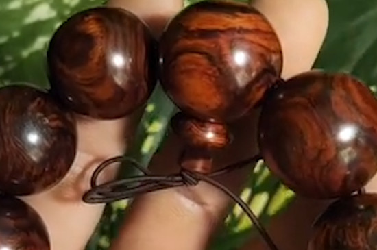 海黃手串怎么盤(pán)玩