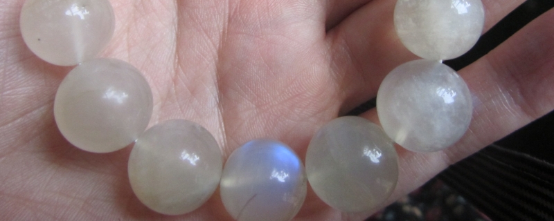 月光石的真假辨別