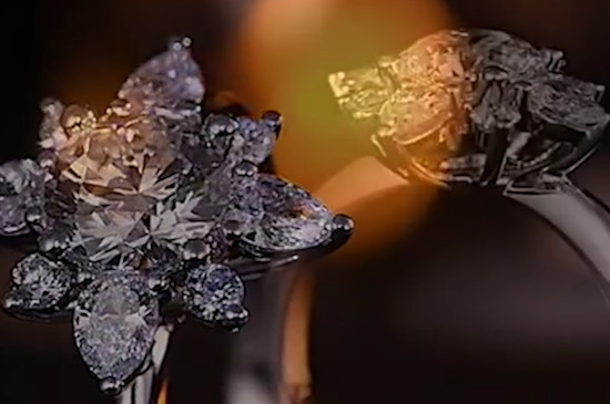 十指戴戒指的含義