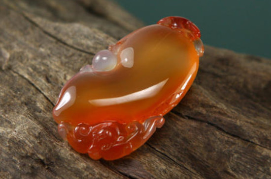 女人戴玉髓有什么好處