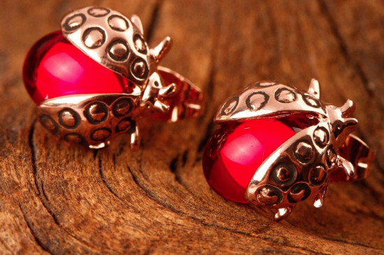 紅水晶的寓意及功效