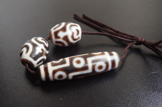 天珠最簡(jiǎn)單的凈化方法，御守鹽晶洞晶簇陽(yáng)光香