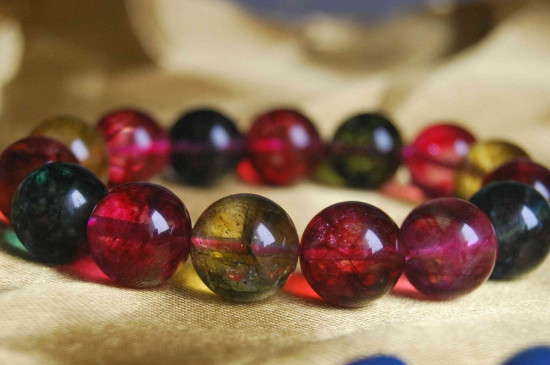 碧璽的寓意，不同顏色碧璽的寓意