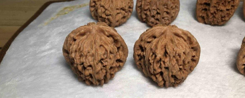 文玩核桃可以用花生油刷嗎