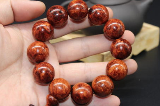 花梨木怎么保養(yǎng)不裂