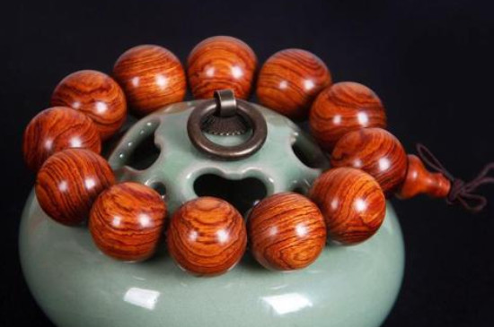 海黃手串盤玩多久可以佩戴