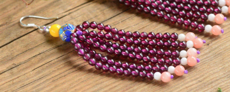 紫水晶可以和石榴石一起戴嗎