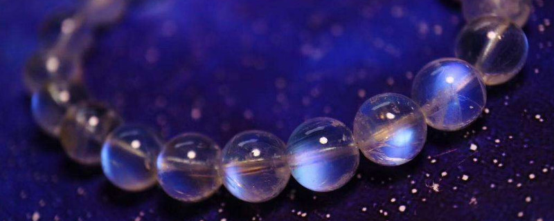 月光石能戴右手嗎