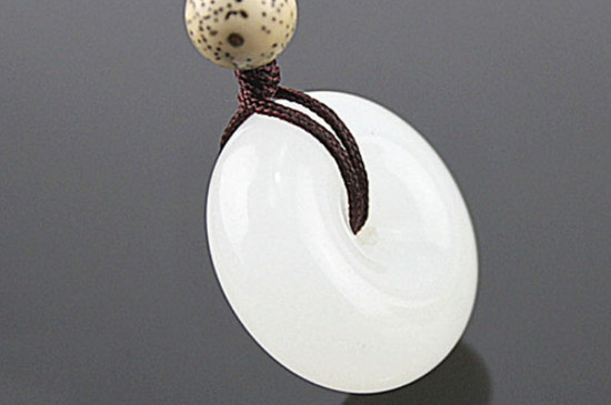 翡翠的顏色分為哪五類