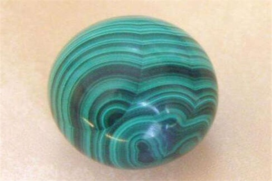 孔雀石是玉還是瑪瑙