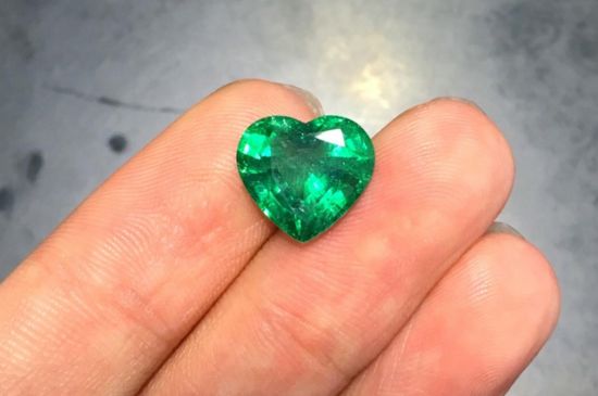 祖母綠最簡單鑒定方法,教你更快區(qū)分真假