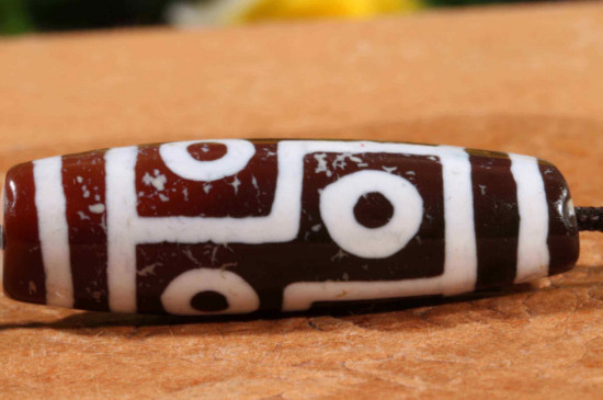 西藏天珠是怎么形成的