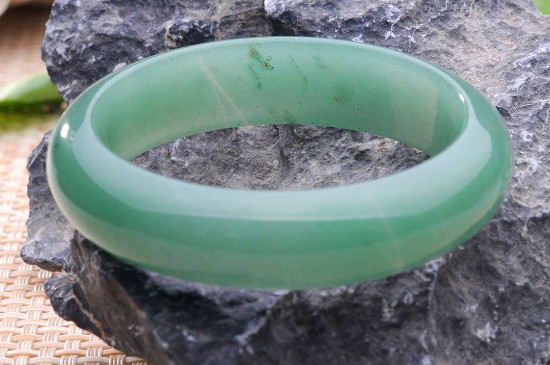 東陵玉是什么玉值錢嗎