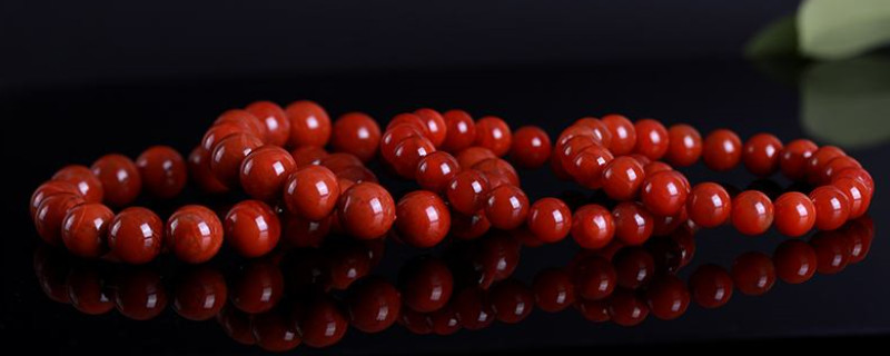 佩戴南紅手串的功效與作用