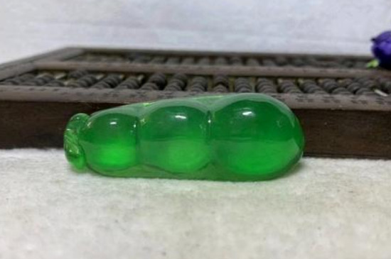 獨(dú)龍玉與翡翠的區(qū)別有哪些