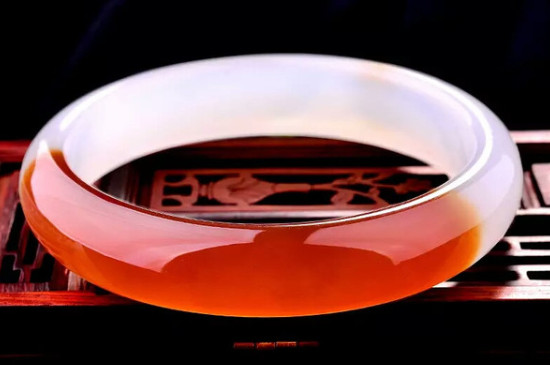 瑪瑙玉髓手鐲鑒別方法