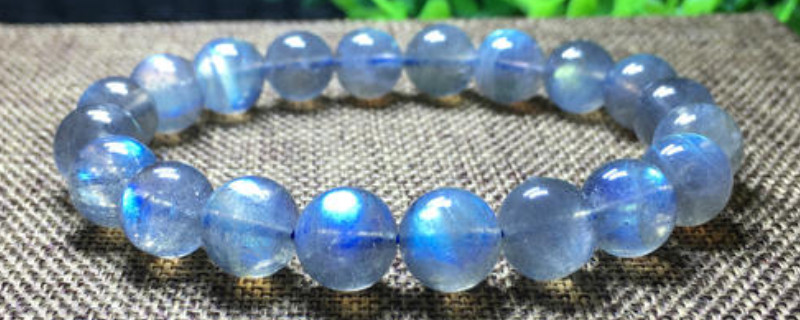 灰月光石的功效與作用