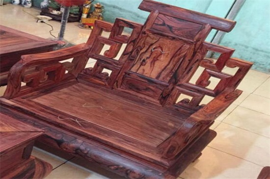 白酸枝是紅木嗎