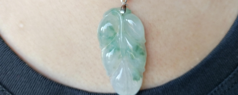 翡翠和藍(lán)田玉哪個(gè)養(yǎng)人