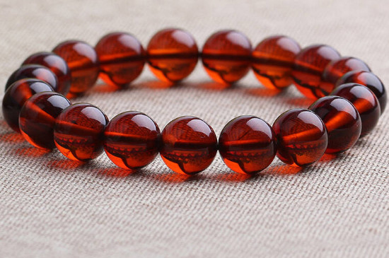 怎樣鑒定血琥珀