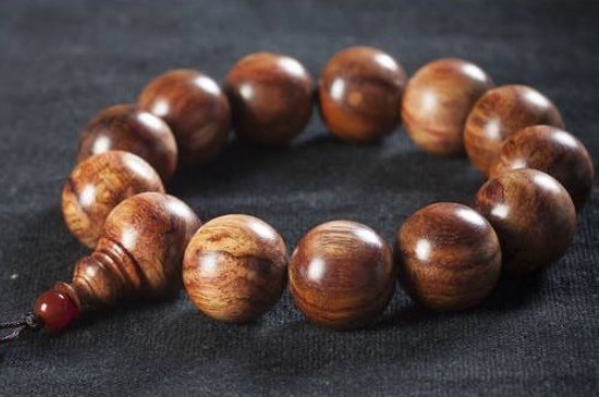 黃花梨手串怎么盤玩包漿