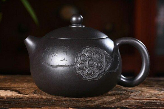 黑色紫砂壺是什么泥
