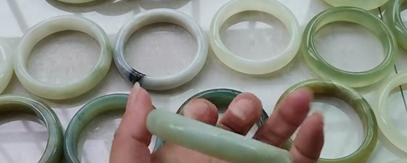 岫玉鑒別最簡(jiǎn)單方法