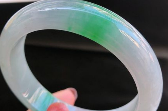 玉鐲碎了能修復(fù)嗎