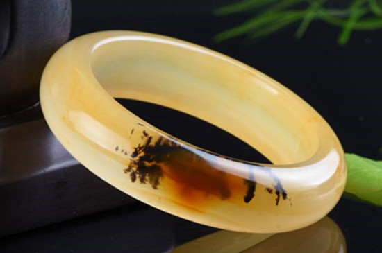 黃龍玉手鐲的功效與作用