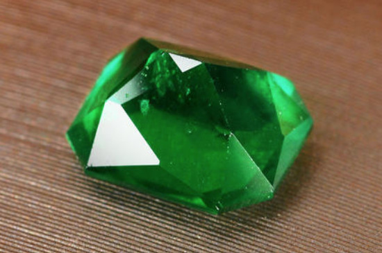 祖母綠是翡翠還是寶石