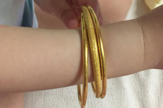 兩個(gè)金鐲子戴一只手有磨損嗎