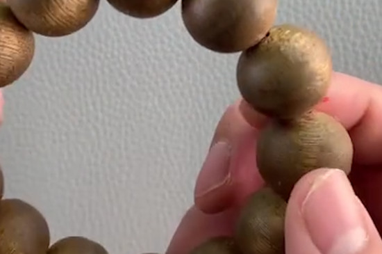 達拉干沉香手串怎么盤