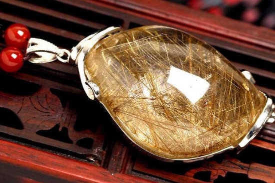 發(fā)晶戴在左手還是右手