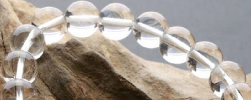 女人戴白水晶戴哪個手