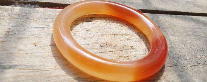 瑪瑙玉髓手鐲的功效與作用