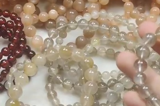 發(fā)晶的寓意